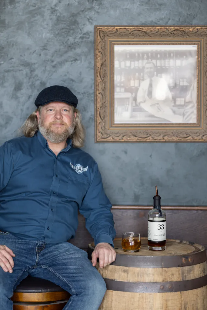 Ian Cutler at Public House Ian Cutler at Public House by Ingrid Bostrom